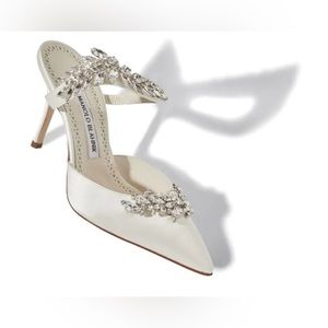 Manolo Blahnik Lurum Bridal Shoes (Size 39)